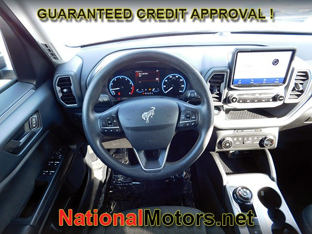 Ford Bronco Sport Vehicle Full-screen Gallery Image 13