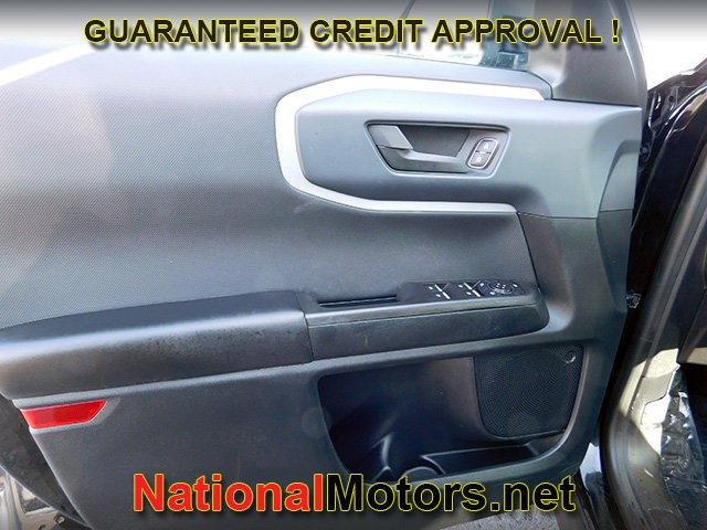 Ford Bronco Sport Vehicle Full-screen Gallery Image 14