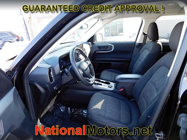 Ford Bronco Sport Vehicle Full-screen Gallery Image 15