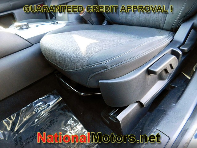 Ford Bronco Sport Vehicle Full-screen Gallery Image 16