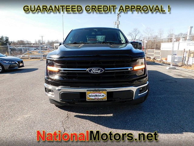 Ford F-150 Vehicle Full-screen Gallery Image 03