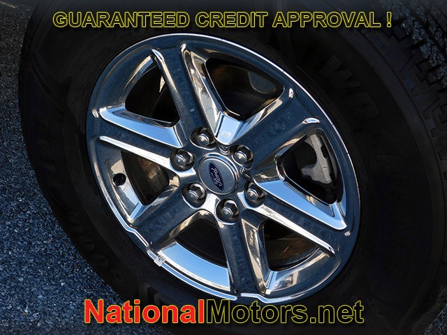 Ford F-150 Vehicle Full-screen Gallery Image 07