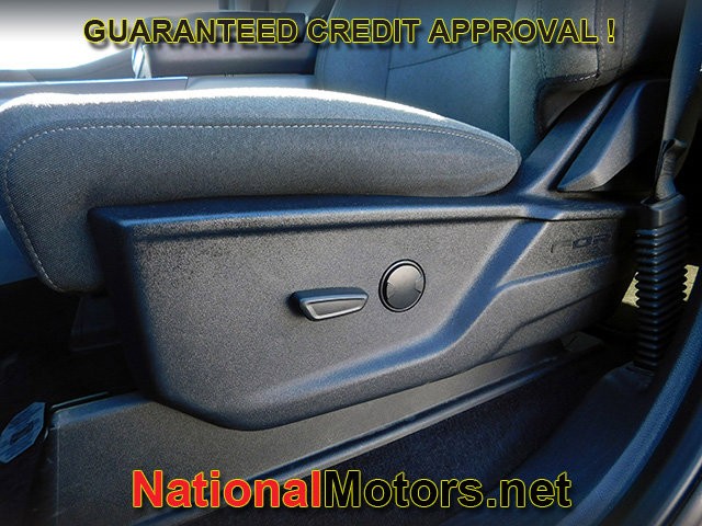 Ford F-150 Vehicle Full-screen Gallery Image 18