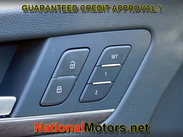 Audi Q5 Vehicle Full-screen Gallery Image 17