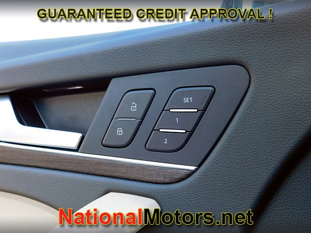 Audi Q5 Vehicle Full-screen Gallery Image 29