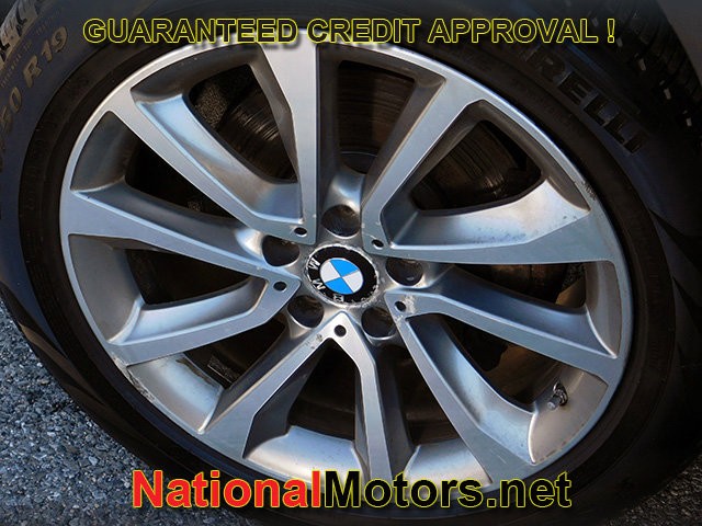 BMW X6 Vehicle Full-screen Gallery Image 08