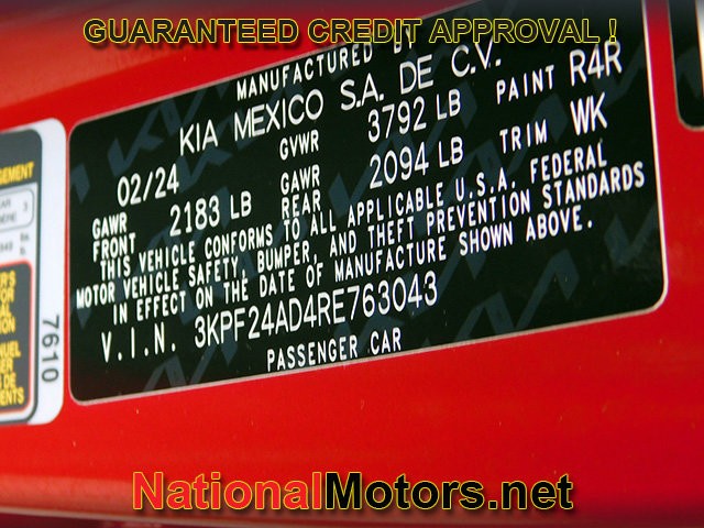 Kia Forte Vehicle Full-screen Gallery Image 21