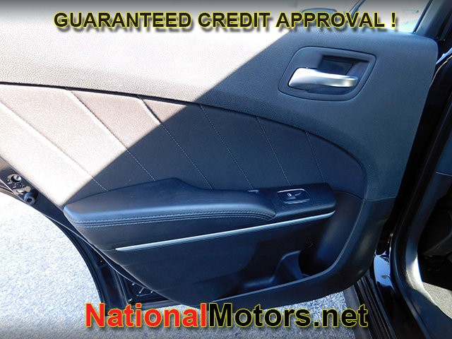 Dodge Charger Vehicle Full-screen Gallery Image 08