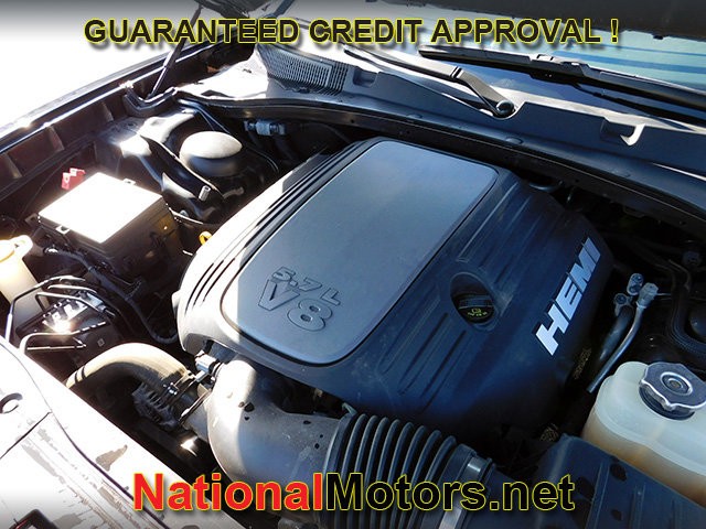 Dodge Charger Vehicle Full-screen Gallery Image 26