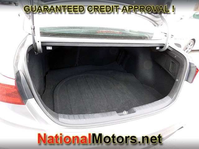 Kia Forte Vehicle Full-screen Gallery Image 07
