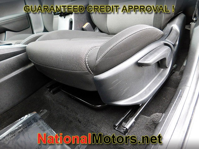 Kia Forte Vehicle Full-screen Gallery Image 13