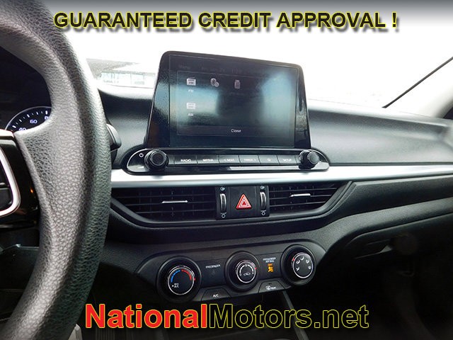Kia Forte Vehicle Full-screen Gallery Image 14