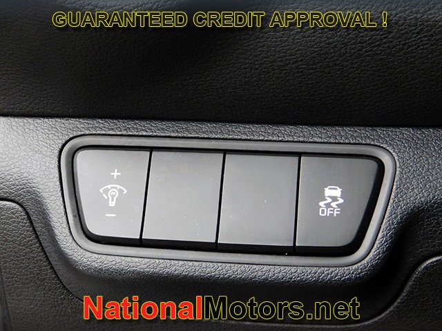 Kia Forte Vehicle Full-screen Gallery Image 21