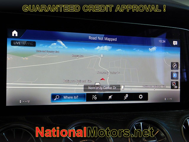 Mercedes-Benz E-Class Vehicle Full-screen Gallery Image 17