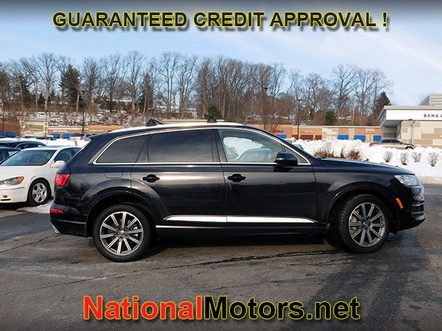 Audi Q7 Vehicle Full-screen Gallery Image 04