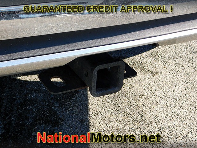 Mercedes-Benz GLE Vehicle Full-screen Gallery Image 06