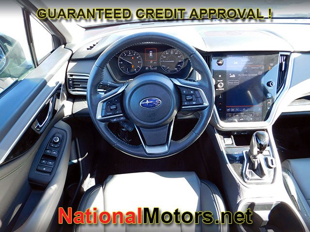 Subaru Outback Vehicle Full-screen Gallery Image 13