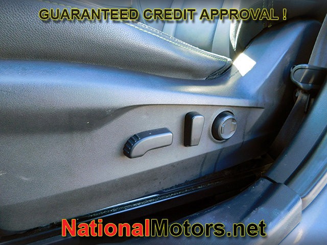 Subaru Outback Vehicle Full-screen Gallery Image 16