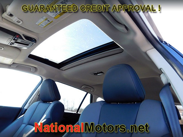 Subaru Outback Vehicle Full-screen Gallery Image 17