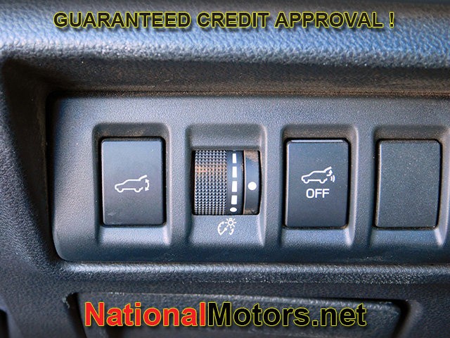 Subaru Outback Vehicle Full-screen Gallery Image 24