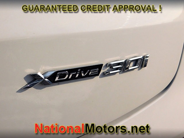 BMW X4 Vehicle Full-screen Gallery Image 07