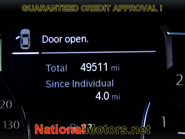 BMW X4 Vehicle Full-screen Gallery Image 25