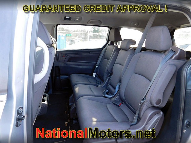 Honda Odyssey Vehicle Full-screen Gallery Image 09