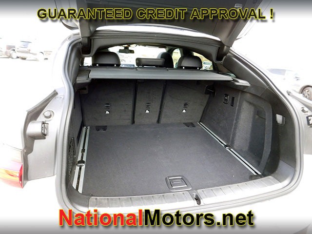 BMW X4 Vehicle Full-screen Gallery Image 07