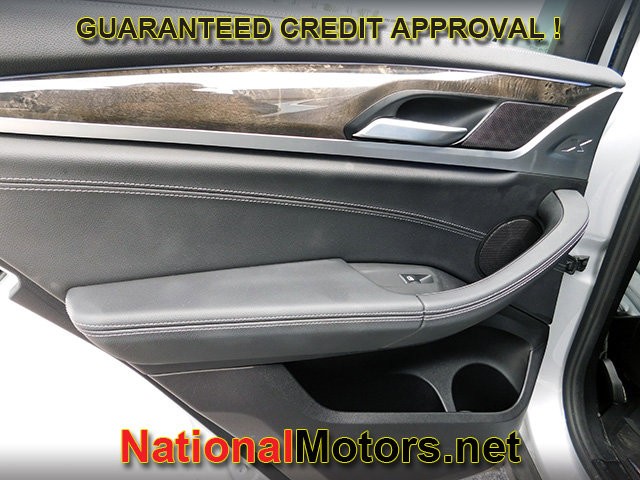 BMW X4 Vehicle Full-screen Gallery Image 10