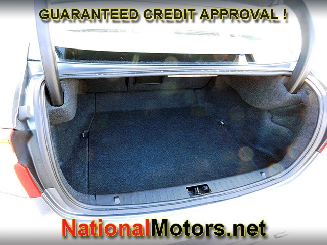 Volvo S60 Vehicle Full-screen Gallery Image 06