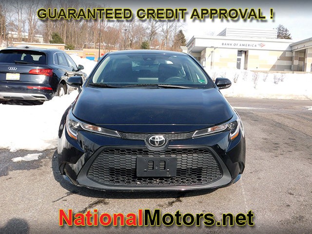 Toyota Corolla Vehicle Full-screen Gallery Image 02