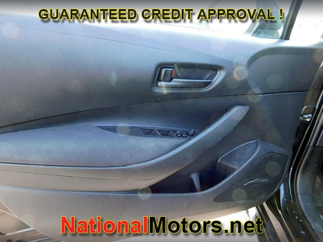 Toyota Corolla Vehicle Full-screen Gallery Image 09