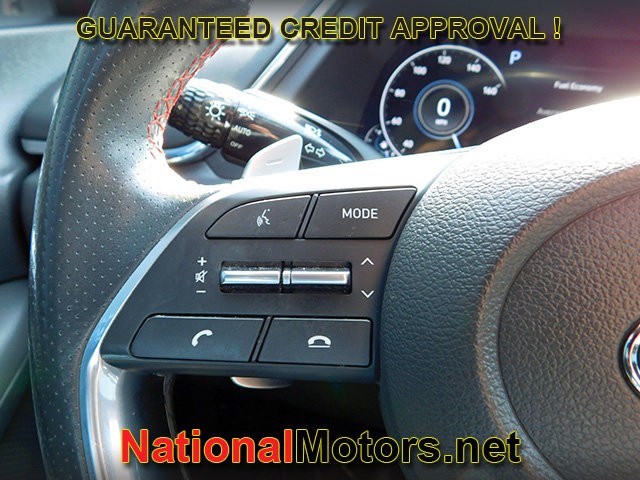 Hyundai Sonata Vehicle Full-screen Gallery Image 21