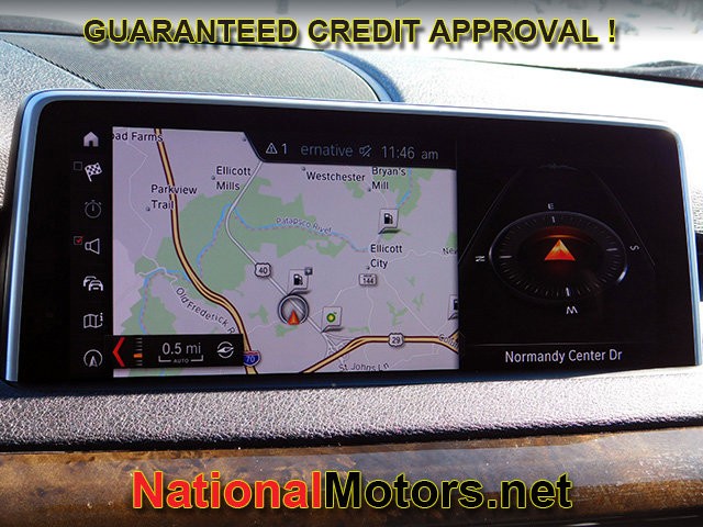 BMW X5 Vehicle Full-screen Gallery Image 18