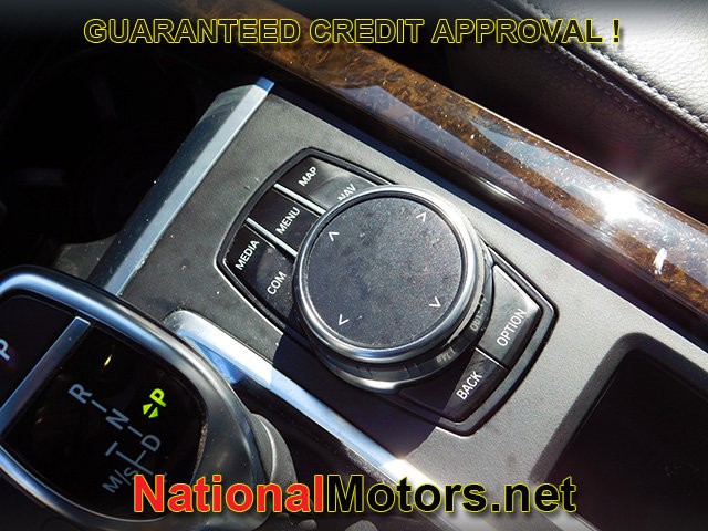 BMW X5 Vehicle Full-screen Gallery Image 22