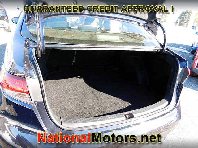 Toyota Corolla Vehicle Full-screen Gallery Image 07