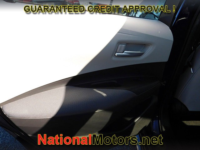 Toyota Corolla Vehicle Full-screen Gallery Image 08