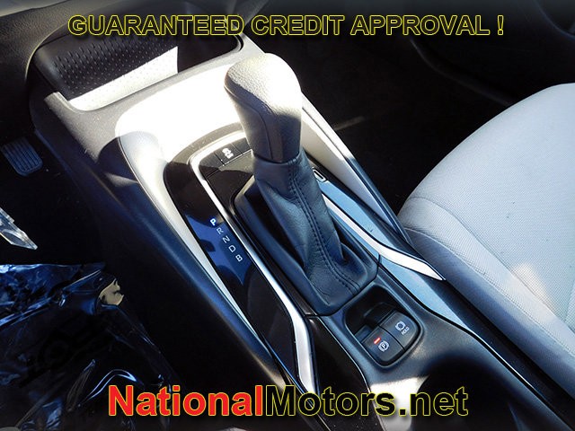 Toyota Corolla Vehicle Full-screen Gallery Image 16