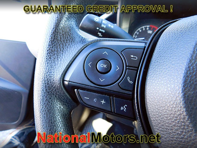 Toyota Corolla Vehicle Full-screen Gallery Image 18