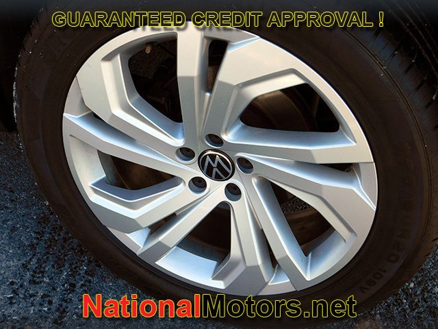 Volkswagen Atlas Vehicle Full-screen Gallery Image 11