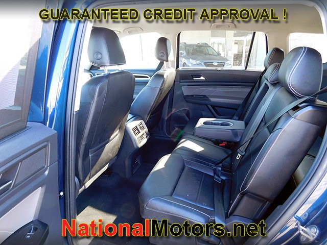 Volkswagen Atlas Vehicle Full-screen Gallery Image 13