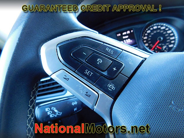 Volkswagen Atlas Vehicle Full-screen Gallery Image 25