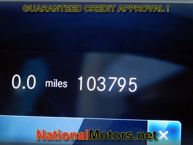 Mercedes-Benz GLE Vehicle Full-screen Gallery Image 23