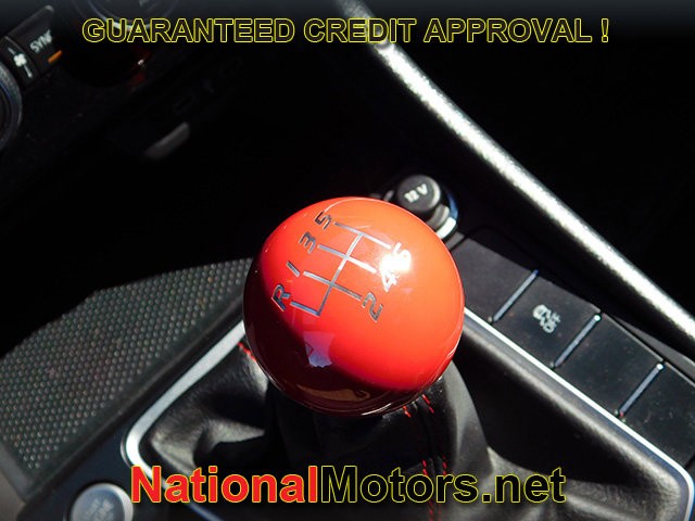 Volkswagen Jetta GLI Vehicle Full-screen Gallery Image 17