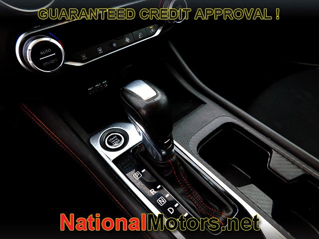 Nissan Sentra Vehicle Full-screen Gallery Image 16