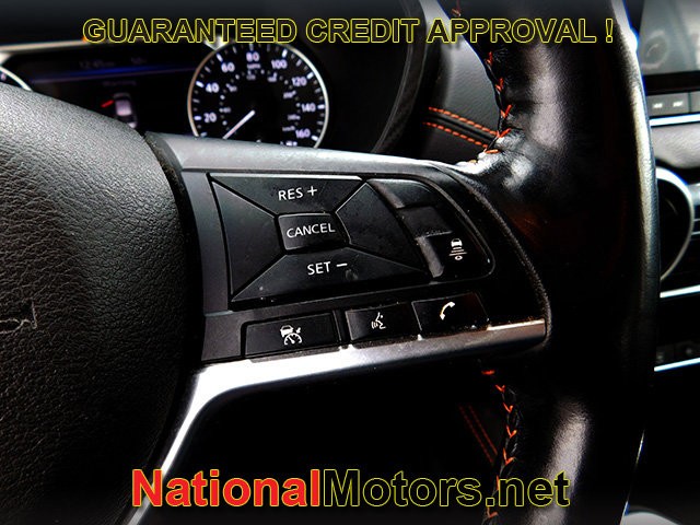 Nissan Sentra Vehicle Full-screen Gallery Image 17