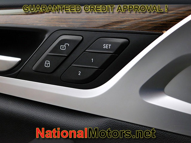 BMW X3 Vehicle Full-screen Gallery Image 19