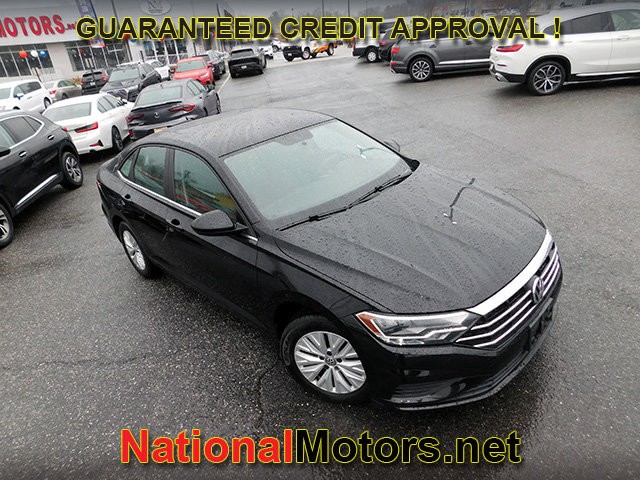 Volkswagen Jetta Vehicle Full-screen Gallery Image 02