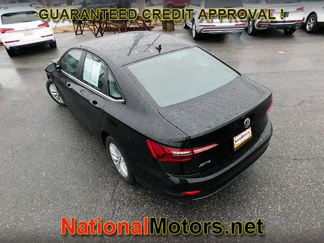 Volkswagen Jetta Vehicle Full-screen Gallery Image 06