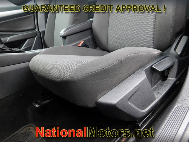 Volkswagen Jetta Vehicle Full-screen Gallery Image 14